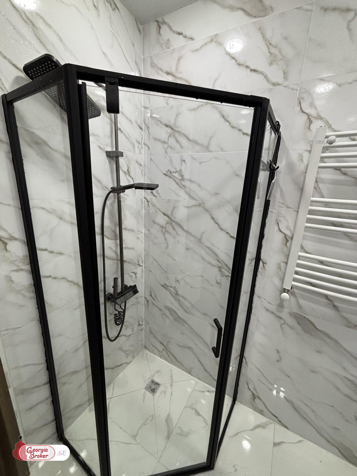 продается квартира с новым ремонтом 3-комнаты